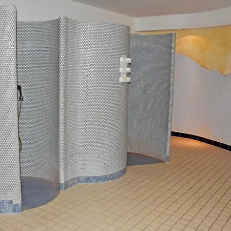 20 Mit Strandkorb Und Balkon דירה *