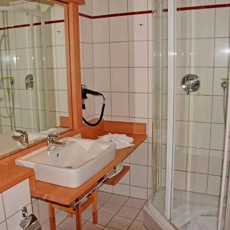 20 Mit Strandkorb Und Balkon * Sellin (Rugen)