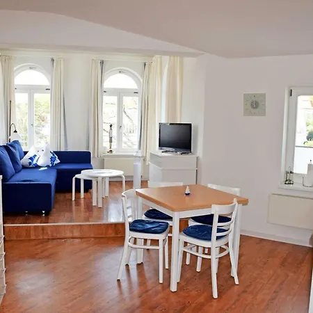 20 Mit Strandkorb Und Balkon דירה