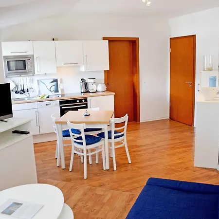 20 Mit Strandkorb Und Balkon Apartment