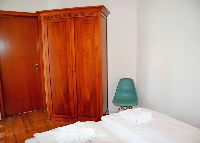 20 Mit Strandkorb Und Balkon דירה